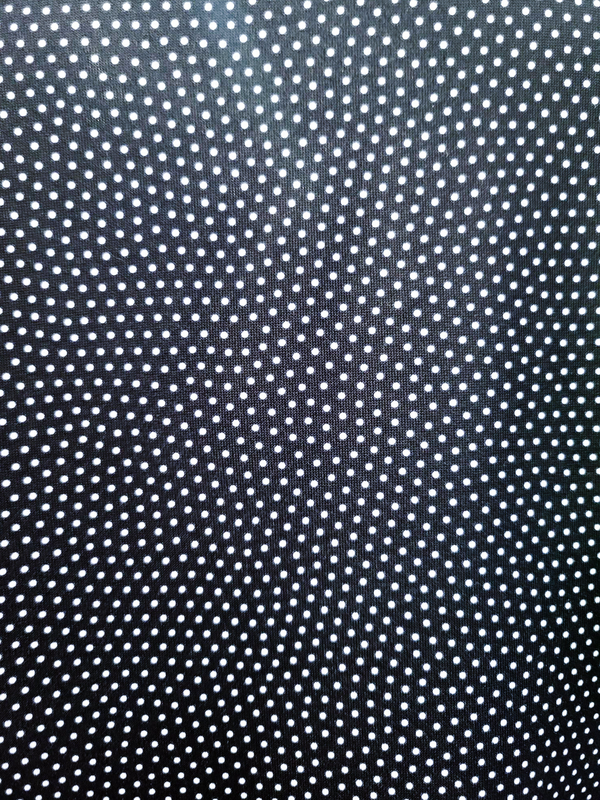BLACK/WHITE