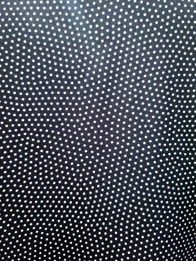 BLACK/WHITE